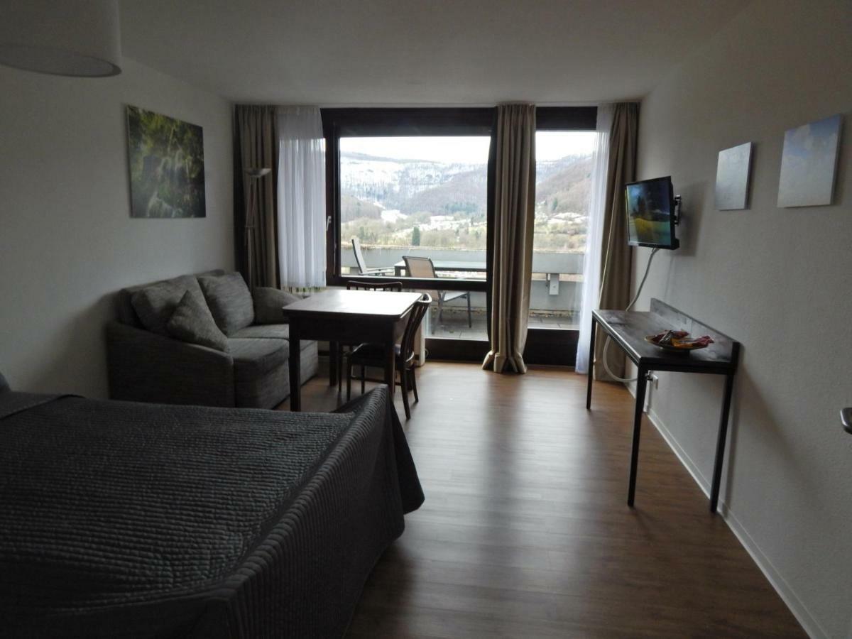 Free Apartment - Schoenblick Bad Urach Buitenkant foto